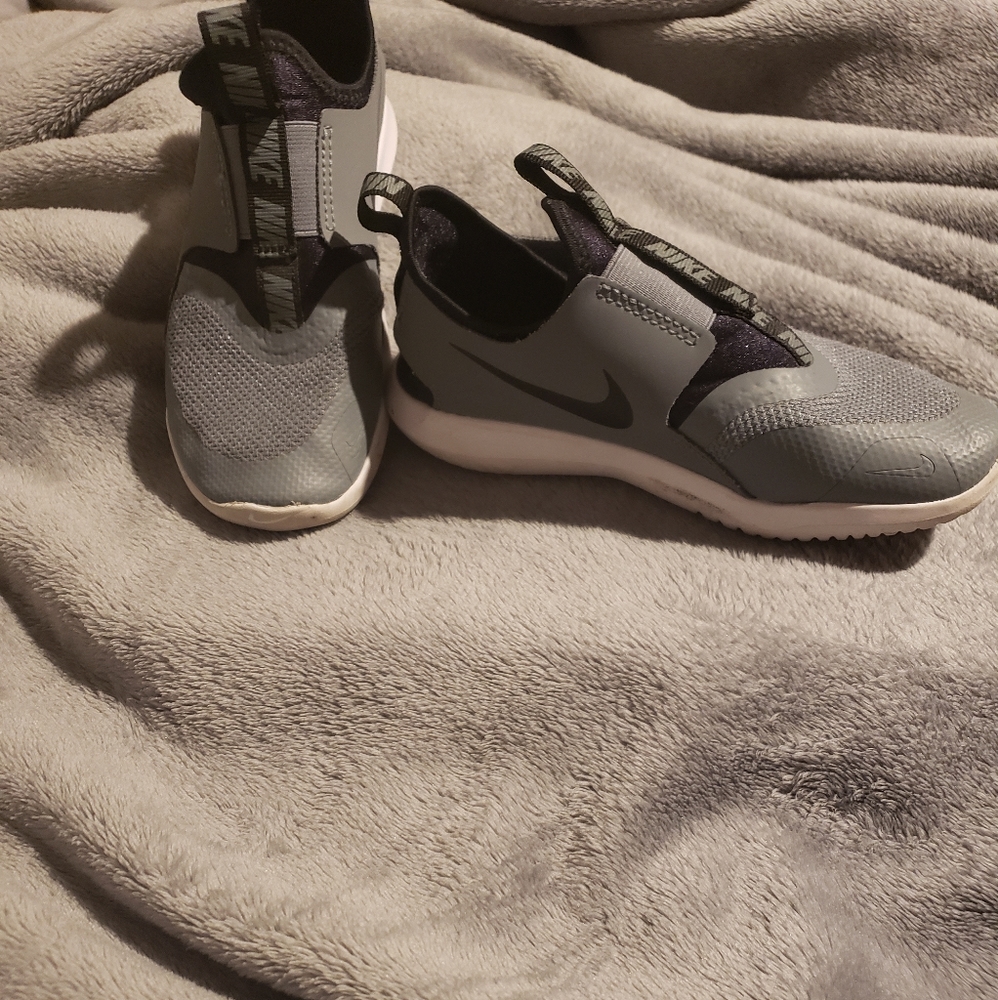 Boys pre school size 13 Nike shoes